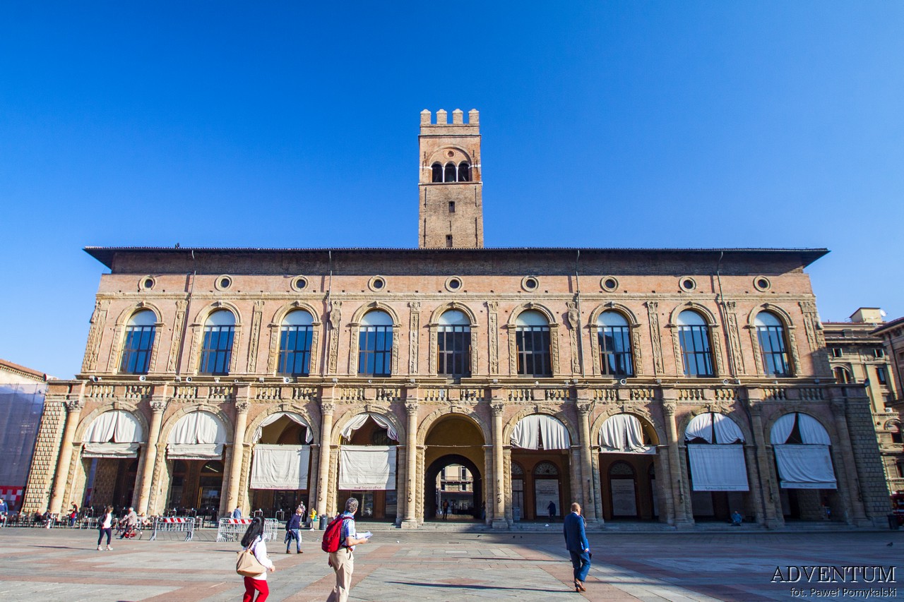 Bolonia Włochy Italia Atrakcje Uniwersytet Stadion Kuchnia Piazza Maggiore