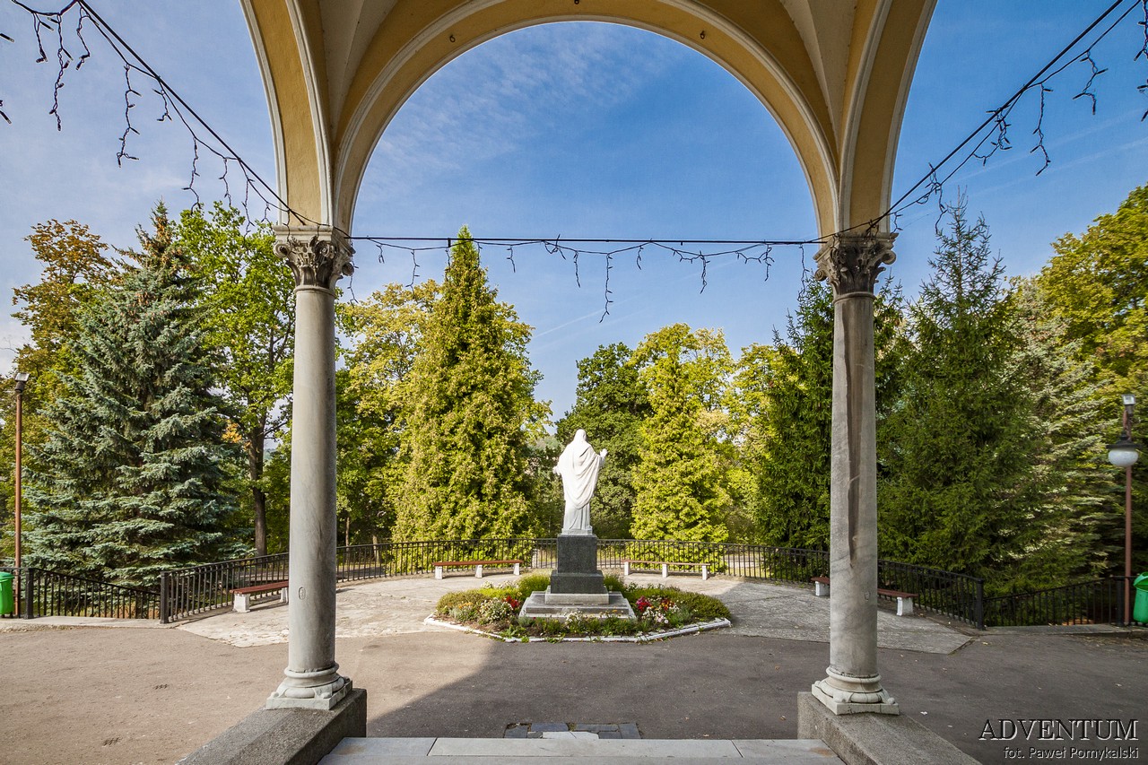 Mysłakowice Pałac Atrakcje Zwiedzanie Kościół Noclegi Dolny Śląsk
