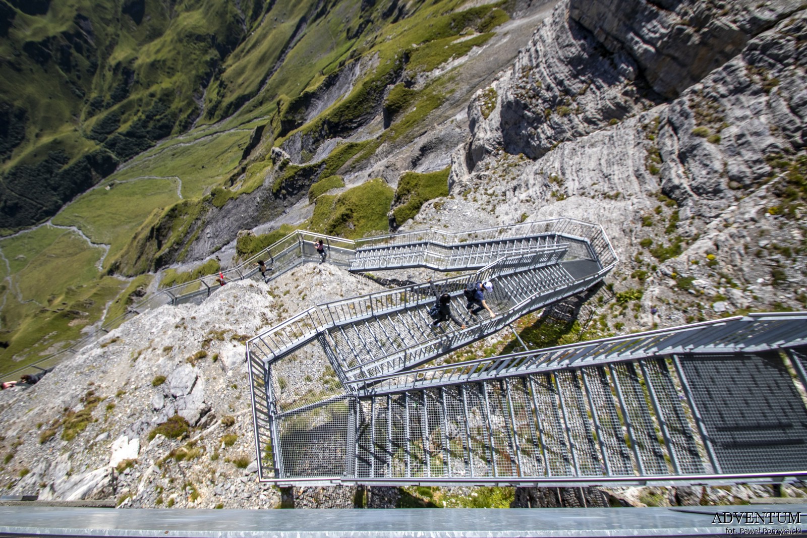 Schilthorn góry Szwajcaria Alpy Kolejka Linowa James Bond 007 Bilety Ceny parking thrill walk