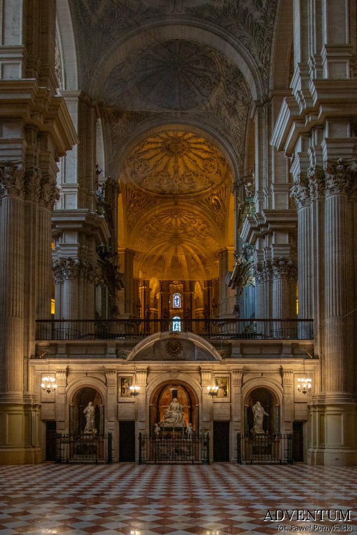 Malaga, Andaluzja, Hiszpania, wakacje w Hiszpanii, co zobaczyć w Andaluzji, wakacje w Hiszpanii, wakacje w Andaluzji, citybreak w Maladze, katedra, wnętrze