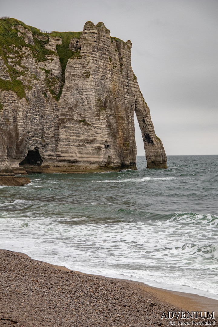 Normandia, największe atrakcje Normandii, Francja, zabytki, zwiedzanie, podróżowanie, co zobaczyć w Normandii, przewodnik po Normandii, plaża, Étretat, klify Étretat