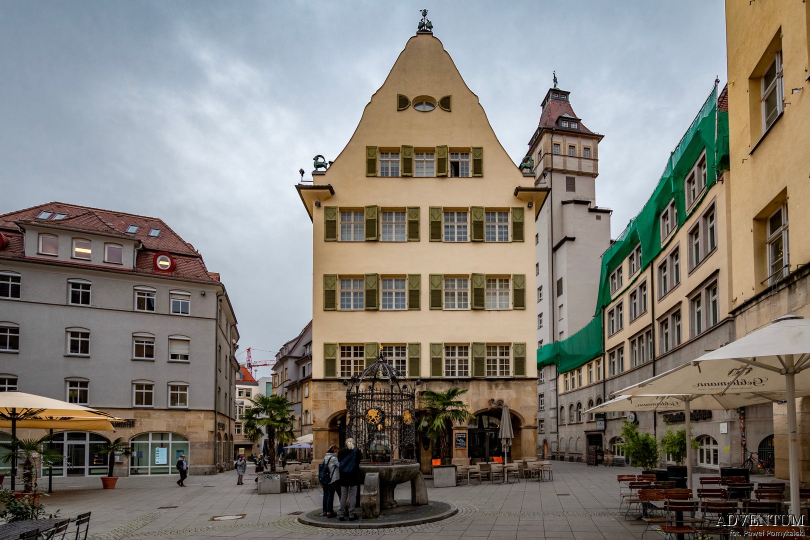 Neues Schloss, zamek, pałac, Stuttgart, miasto, metropolia, Niemcy, zwiedzanie Niemiec, atrakcje Niemiec , ulica, kamienice, architektura, atrakcje Stuttgartu