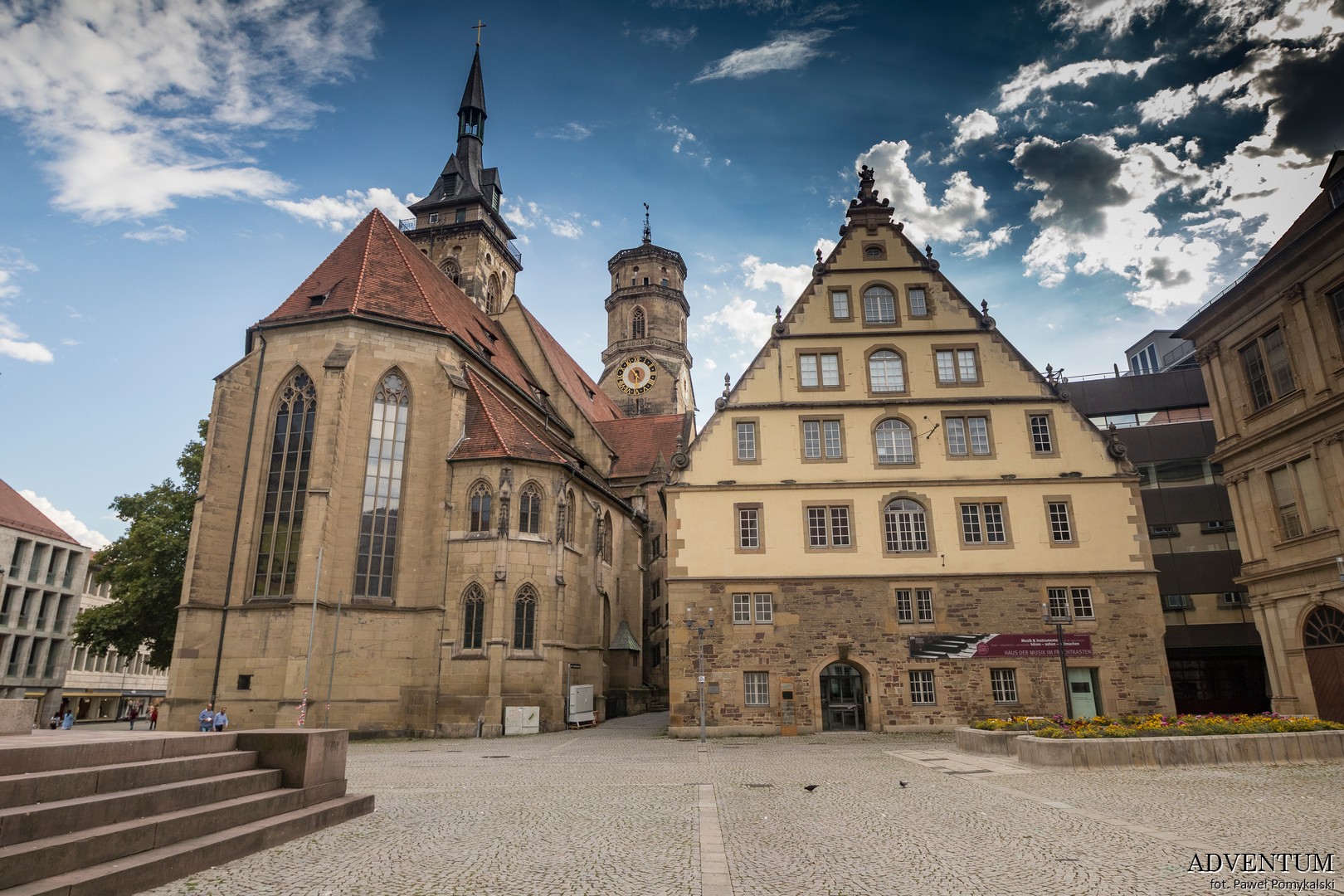 Neues Schloss, zamek, pałac, Stuttgart, miasto, metropolia, Niemcy, zwiedzanie Niemiec, atrakcje Niemiec , ulica, kamienice, architektura, atrakcje Stuttgartu